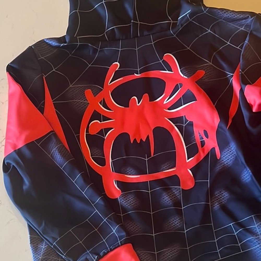 Spider-Themed Kids Hoodie - Black and Red